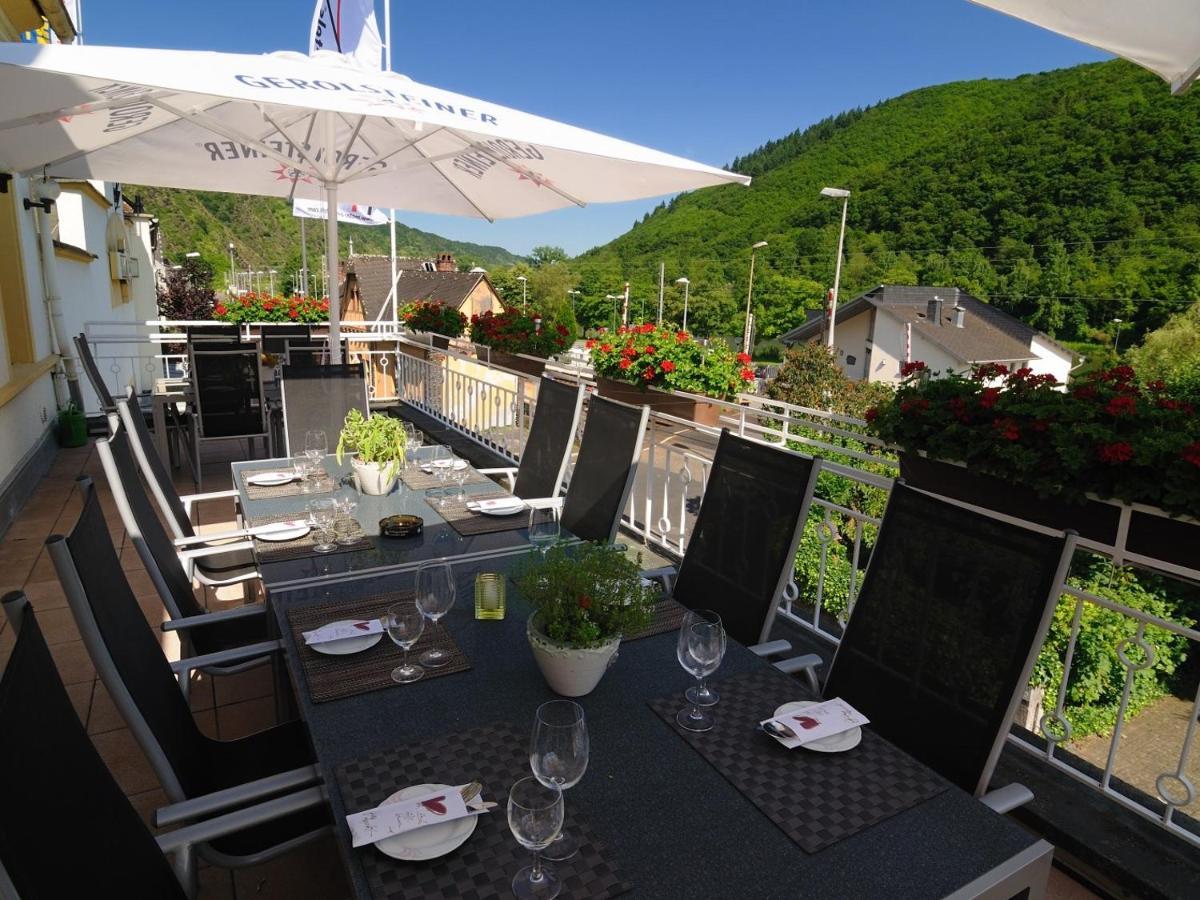 Hotel Zur Post Klotten Eksteriør bilde