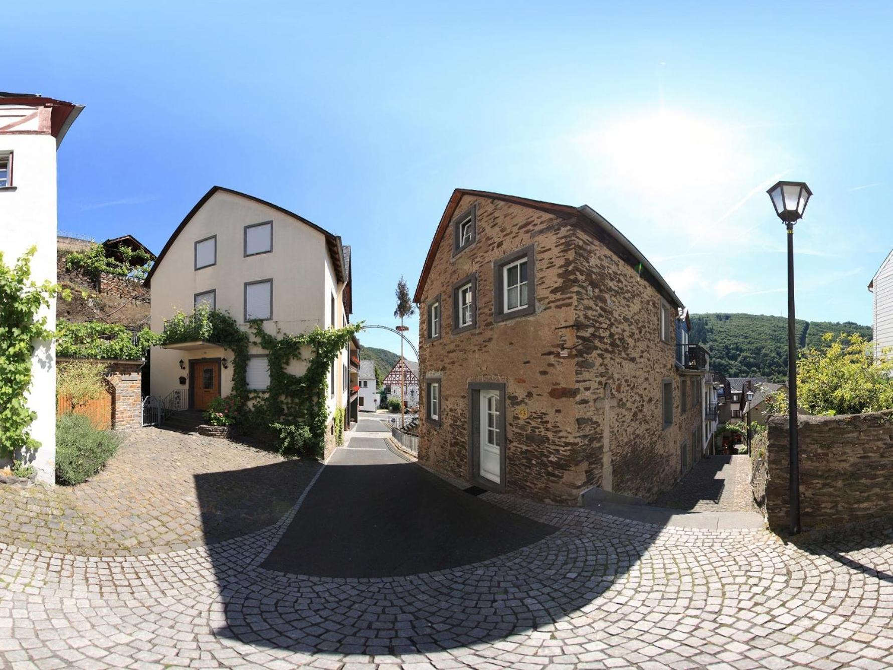 Hotel Zur Post Klotten Rom bilde