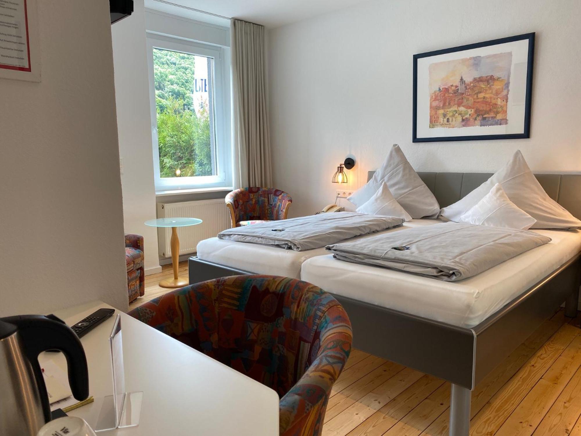 Hotel Zur Post Klotten Rom bilde
