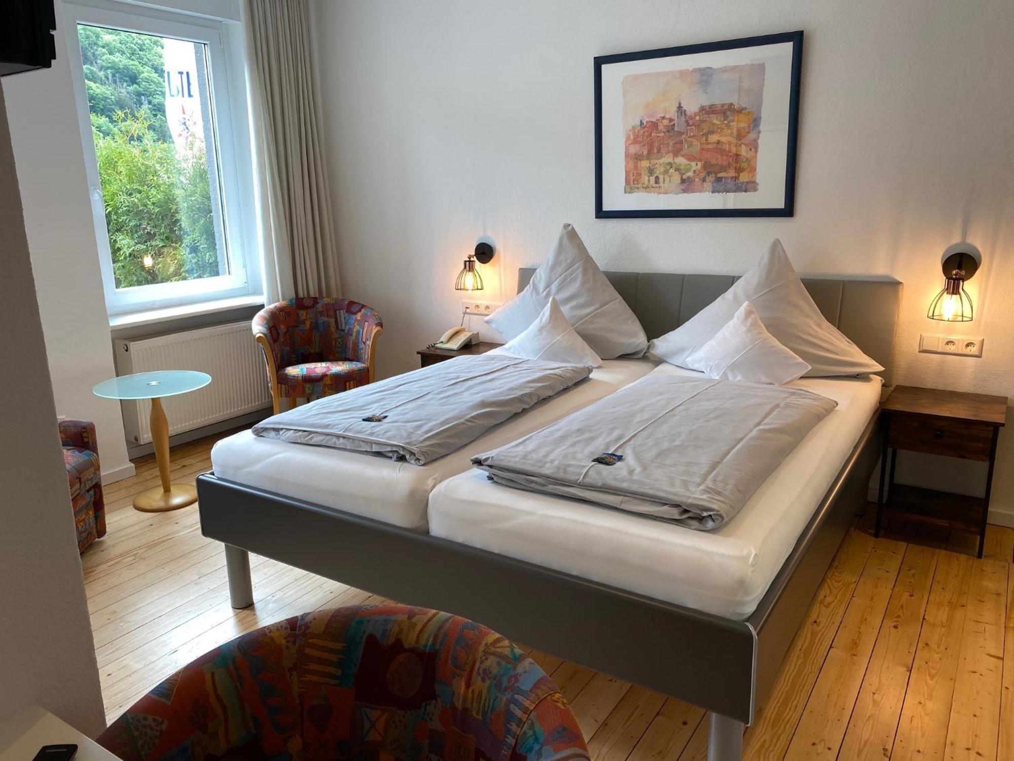 Hotel Zur Post Klotten Rom bilde
